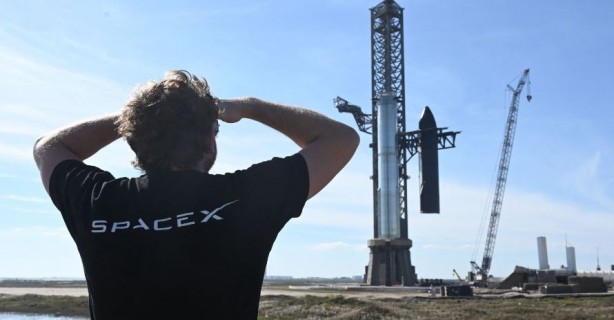 SpaceX biriken faturaları ödemedi! Haciz geldi