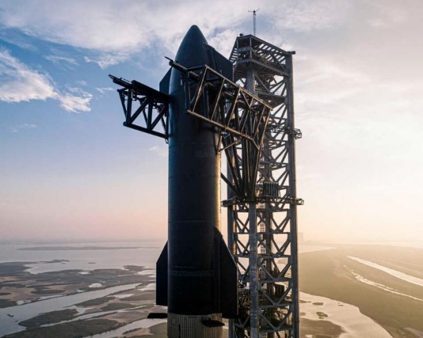 Foto - SpaceX efsane roketi yeniden fırlatılmaya hazırlanıyor