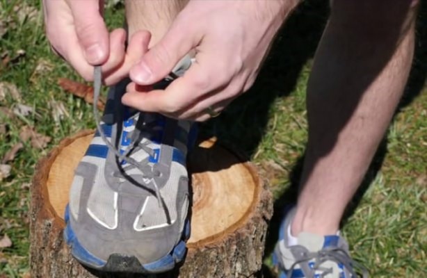 Foto - Spor ayakkabılardaki en üst delik ne işe yarıyor?