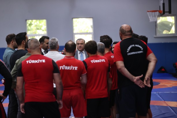 Foto - Spor Bakanı Osman Aşkın Bak, Minderin Aslanlarını ziyaret etti...