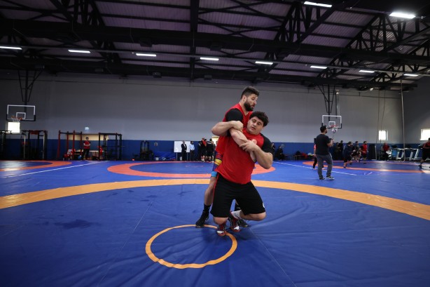 Foto - Spor Bakanı Osman Aşkın Bak, Minderin Aslanlarını ziyaret etti...