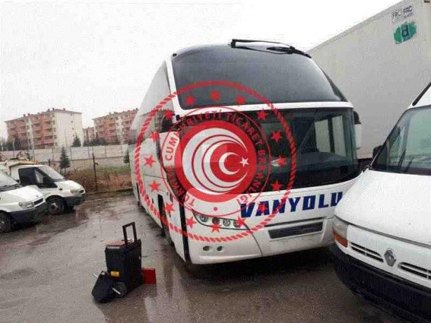 Foto - Spor otomobil de var otobüs de! Çok ucuza satılıyorlar