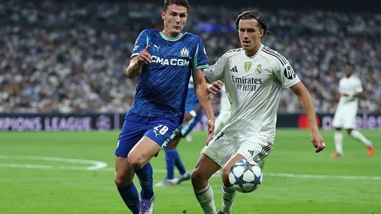 Foto - Stadyumda gergin anlar! Real Madrid-Marsilya maçında Filistin bayrağına engel