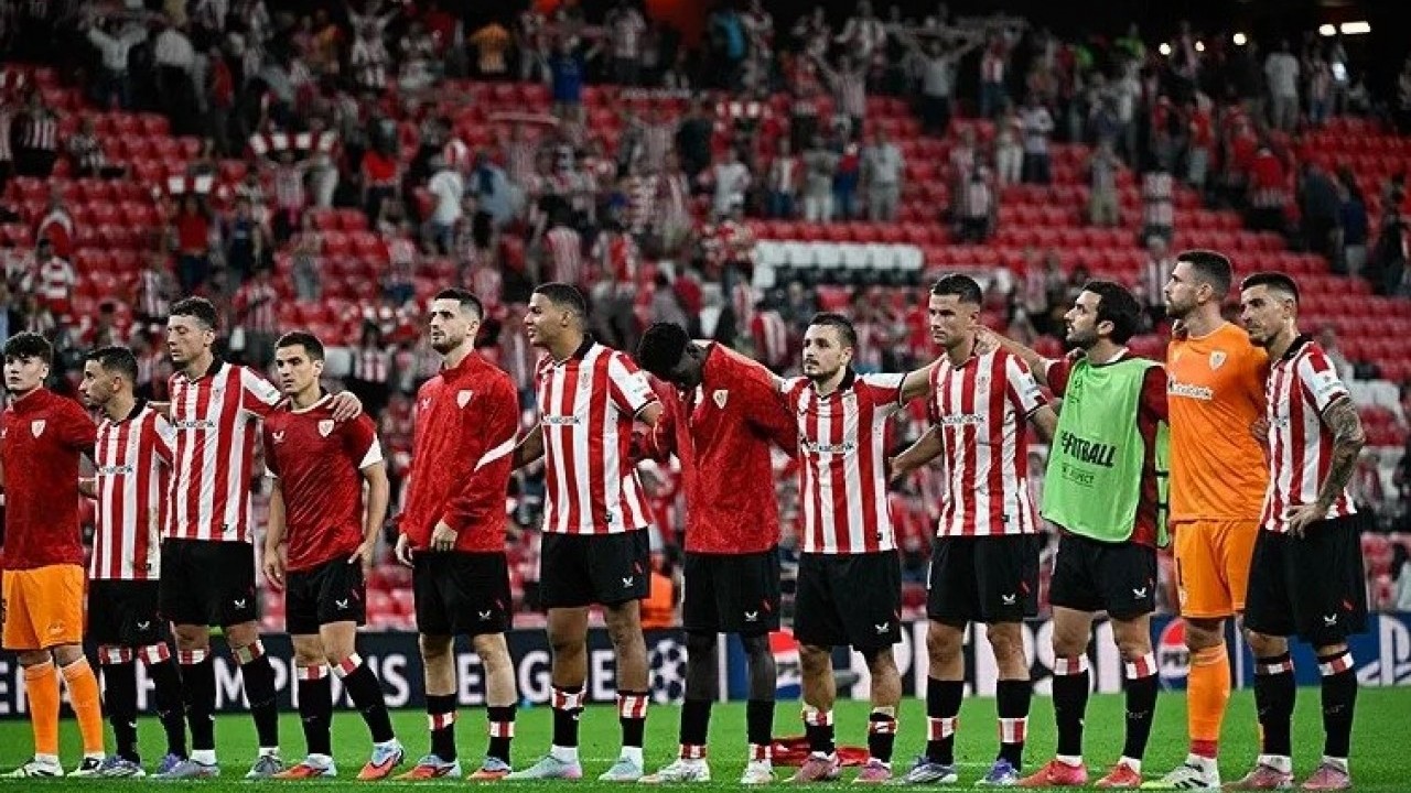 Foto - Stadyumda gergin anlar! Real Madrid-Marsilya maçında Filistin bayrağına engel