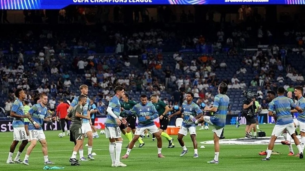 Foto - Stadyumda gergin anlar! Real Madrid-Marsilya maçında Filistin bayrağına engel