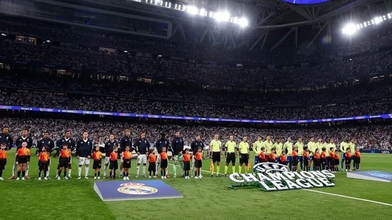 Stadyumda gergin anlar! Real Madrid-Marsilya maçında Filistin bayrağına engel