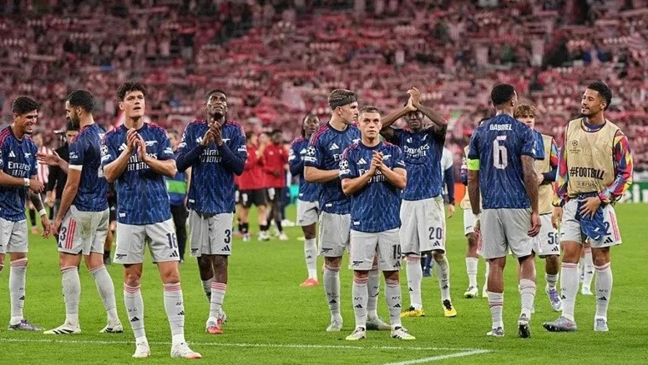 Foto - Stadyumda gergin anlar! Real Madrid-Marsilya maçında Filistin bayrağına engel