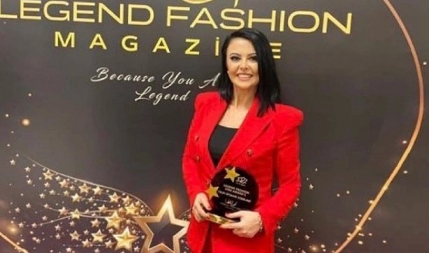 Foto - Starbucks bardağıyla yayına çıkınca kovulmuştu! Eski TGRT spikeri "Bir de benden dinleyin" deyip bakın ne dedi! Hadi oradan be 