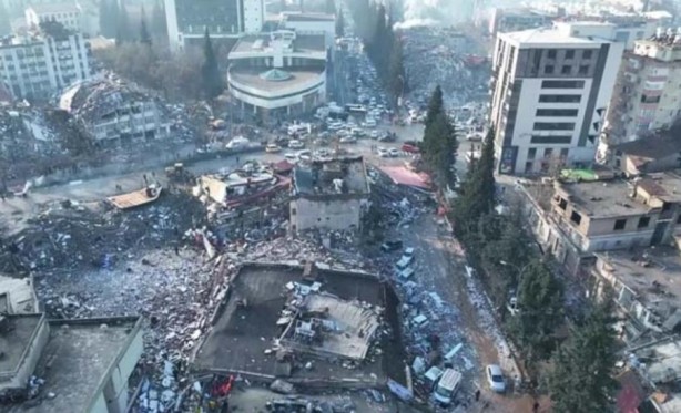 Foto - Starbucks, Netflix depreme kör ve sağır! Ünlü gazeteci ikiyüzlülüğe isyan etti!