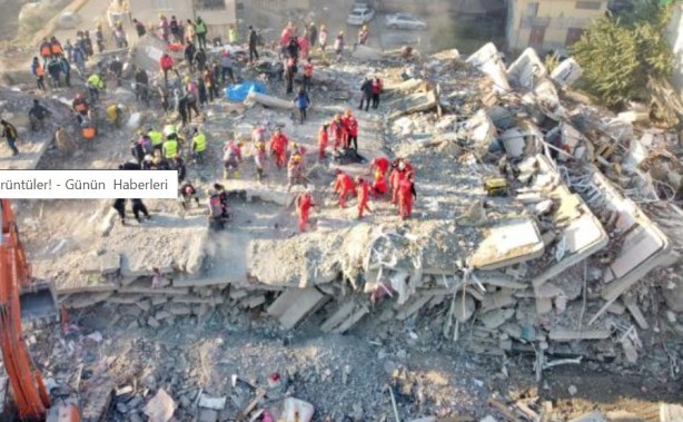 Foto - Starbucks, Netflix depreme kör ve sağır! Ünlü gazeteci ikiyüzlülüğe isyan etti!