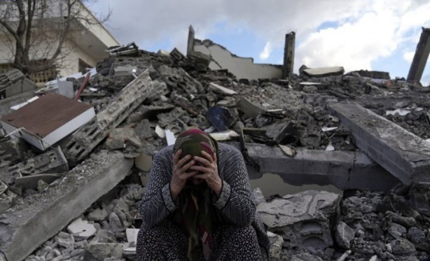 Starbucks, Netflix depreme kör ve sağır! Ünlü gazeteci ikiyüzlülüğe isyan etti!