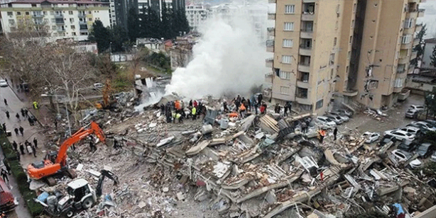 Foto - Starbucks, Netflix depreme kör ve sağır! Ünlü gazeteci ikiyüzlülüğe isyan etti!