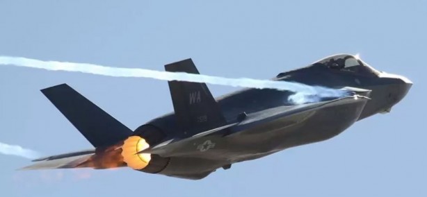 Foto - Su-57 mi, F-35 mi yoksa Eurofighter Typhoon mu? Hangi savaş uçağı daha iyi