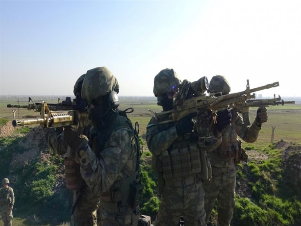 Foto - Su altı komandolarından operasyonlara destek