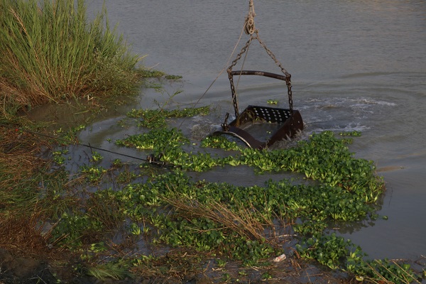 Foto - Su artık görülmüyor! Asi Nehri'nde korkutan manzara