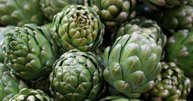 Foto - Su içinde satılan enginar almayın!