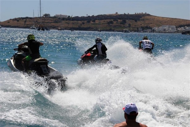 Foto - Su jeti yarışı nefes kesti