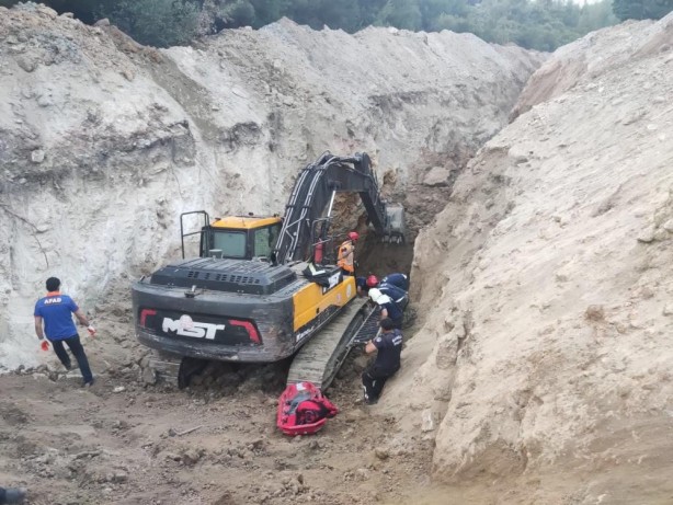 Foto - Su kanalı çalışmasında göçük meydana geldi: 1 ölü, 1 kayıp!