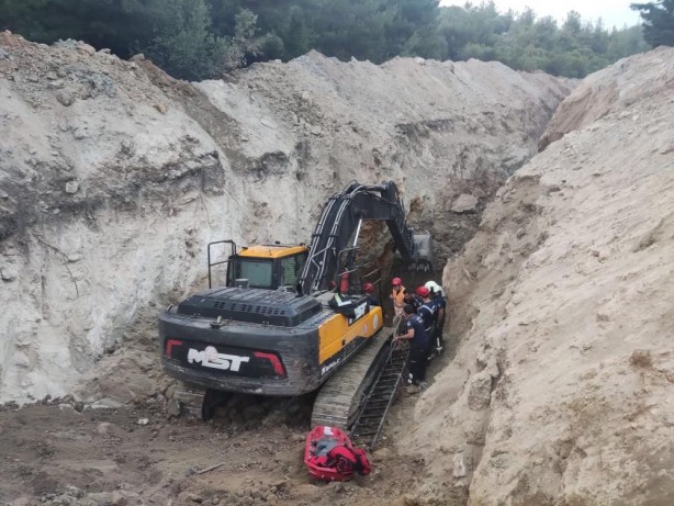 Foto - Su kanalı çalışmasında göçük meydana geldi: 1 ölü, 1 kayıp!