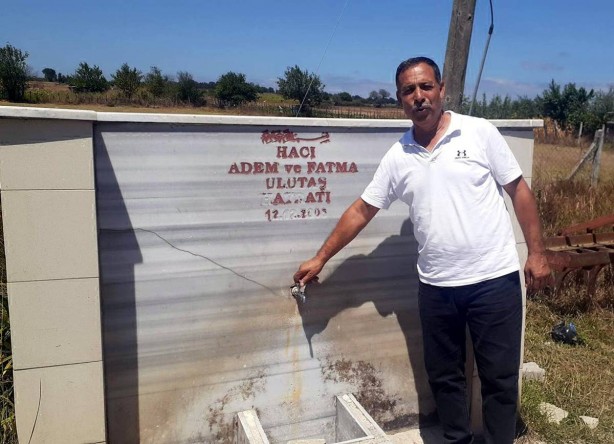 Foto - Su kesintisi için yaptığı eylem şaşkına çevirdi! O anlar anbean kaydedildi