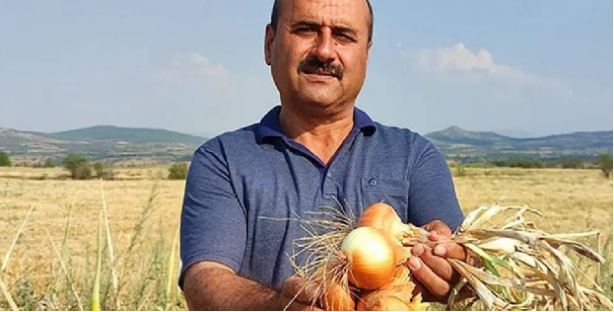 Foto - Su olmadan tarlaya ekildi! Çiftçi aldığı sonuç karşısında şoka uğradı: Her yerden fışkırıyor