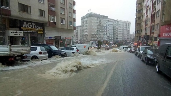Foto - Su uzmanından önemli açıklama! İşte son yıllarda sel felaketleri bu sebeple yaşanıyor