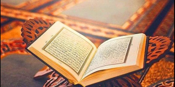 Şuara Suresi Arapça okunuşu ve Şuara Suresi Türkçe meali: