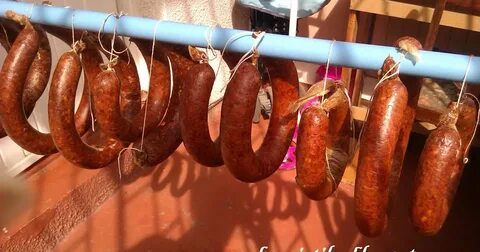 Foto - Sucuk alanlar dikkat! Resmen ot yiyormuşuz