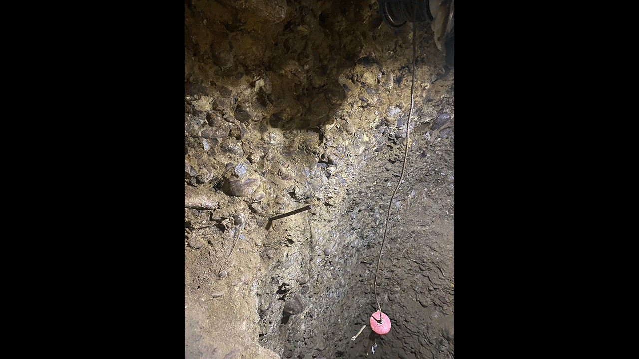 Suçüstü oldular! Rüyasında define gördü, karşısına polis çıktı