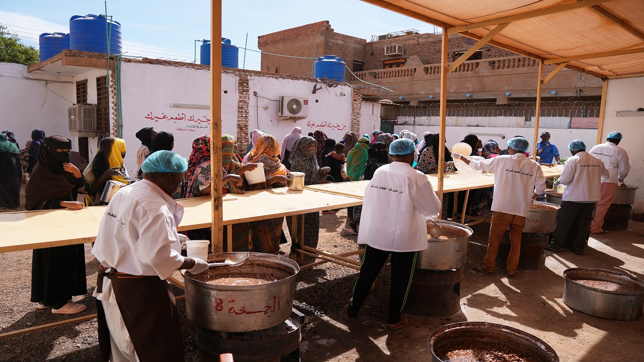 Foto - Sudan'da çatışmaların ortasında insanlık dersi: Kendi hayrınla başkasını doyur