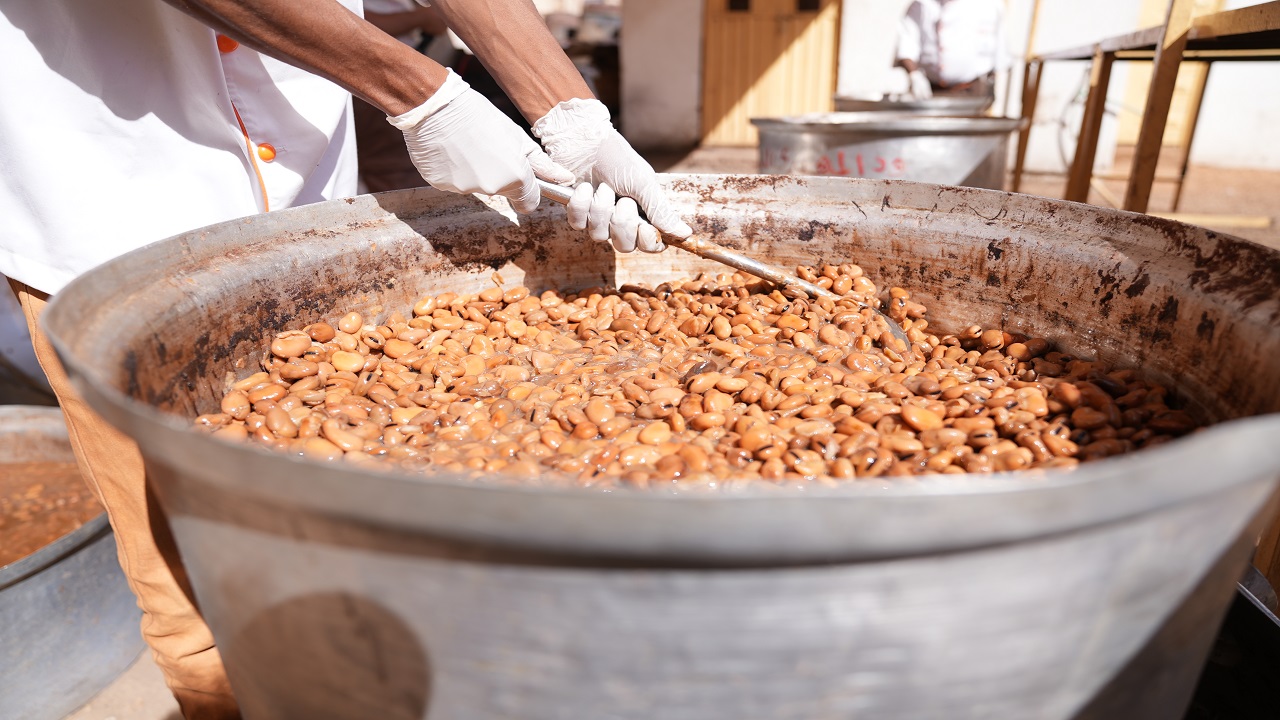 Foto - Sudan'da çatışmaların ortasında insanlık dersi: Kendi hayrınla başkasını doyur