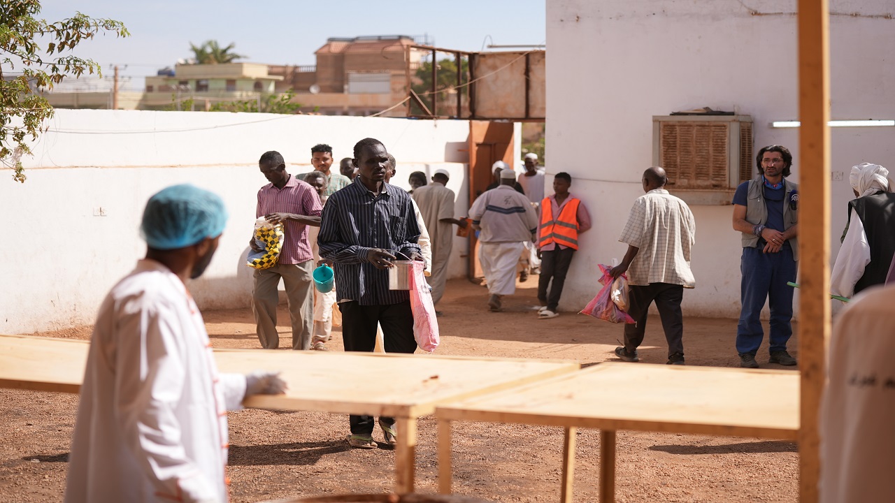 Foto - Sudan'da çatışmaların ortasında insanlık dersi: Kendi hayrınla başkasını doyur