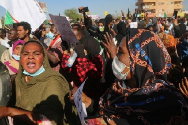 Foto - Sudan'da darbe karşıtı protestolarda ölü sayısı 80’e yükseldi!