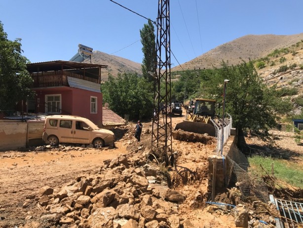 Foto - Sulama kanalı blokları 2 kişinin üzerine devrildi! Ekipler anında müdahale etti