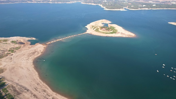 Foto - Sular 500 metre çekildi! O adaya girişler yasaklandı