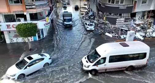 Foto - Sular altında kalan İskenderun ile ilgili profesör şok detayı duyurdu: Su yükselmedi! Maalesef bundan sonra...