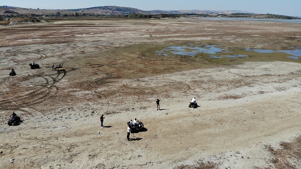 Foto - Sular çekildi! İstanbulluları tedirgin eden manzara