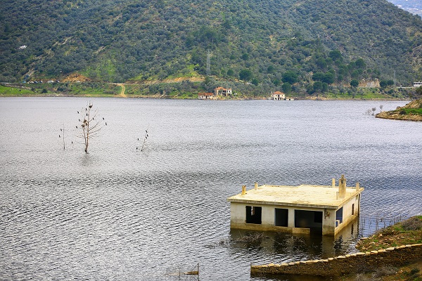 Foto - Sular çekildi ortaya bakın ne çıktı!