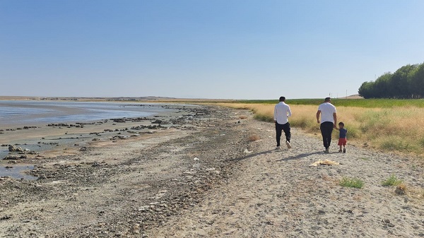 Foto - Sular çekildi sahil bataklığa dönüştü