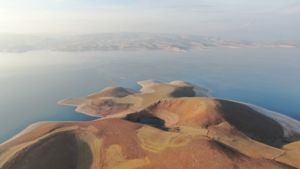 Foto - Sular çekilince ortaya çıkan devasa görüntü şaşkına çevirdi!