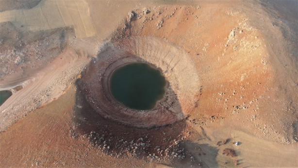 Foto - Sular çekilince ortaya çıkan devasa görüntü şaşkına çevirdi!