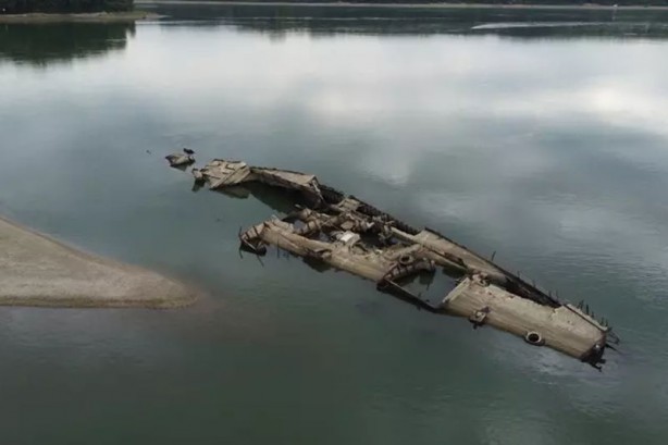 Sular çekilince ortaya çıktı! Almanya'dan beklenmedik görüntüler böyle görüntülendi! Alman basınından geldi