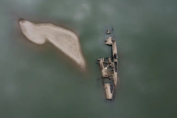 Foto - Sular çekilince ortaya çıktı! Almanya'dan beklenmedik görüntüler böyle görüntülendi! Alman basınından geldi