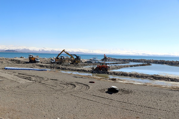 Sular her geçen gün daha çok azalıyor! Van Gölü'yle ilgili tehlikeli senaryo