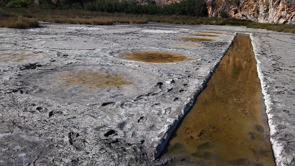 Foto - Suların çekildi ortaya çıktı! Plajda antik döneme ait şaşırtan kalıntı