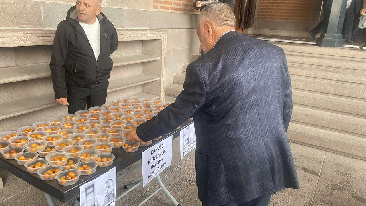 Foto - Süleyman Çakır'ın seneyi devriyesinde lokma dağıttı