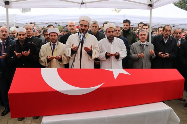 Foto - Süleyman Soylu şehit çocuğunun göz yaşını sildi