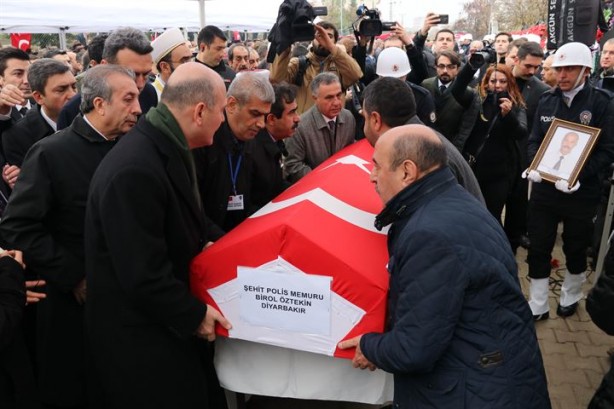 Foto - Süleyman Soylu şehit çocuğunun göz yaşını sildi