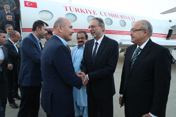 Süleyman Soylu ve Murat Kurum sel felaketinin yaşandığı Pakistan'da