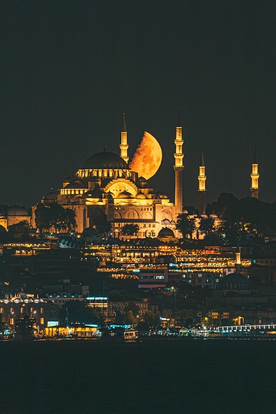 Foto - Süleymaniye Camii ay ile buluştu! İstanbul'dan kartpostallık görüntü